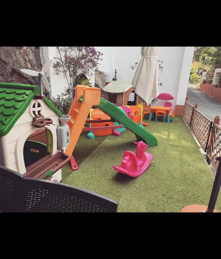 Parco Vacanze E Appartamenti Pfirsich Borghetto Santo Spirito 0*,  Itália